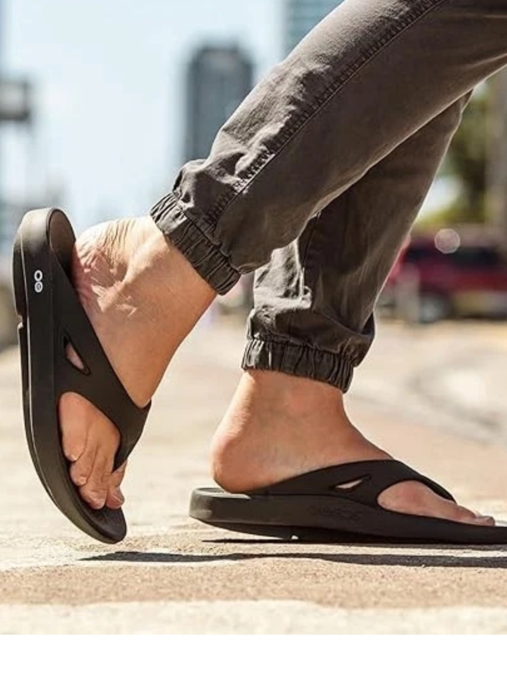 OOFOS Black  Foam Flip Flop Sandals